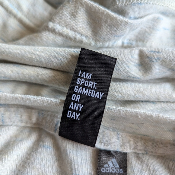 Adidas Tee Size XS - Picture 8 of 10